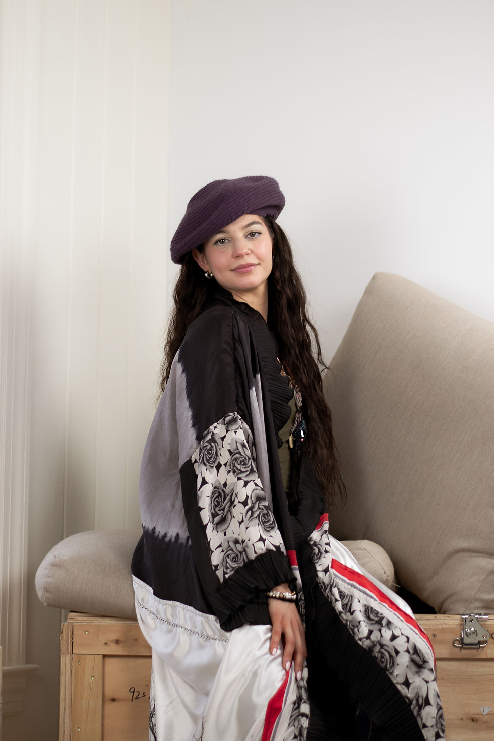 Thumbnail: Black and white kimono. 