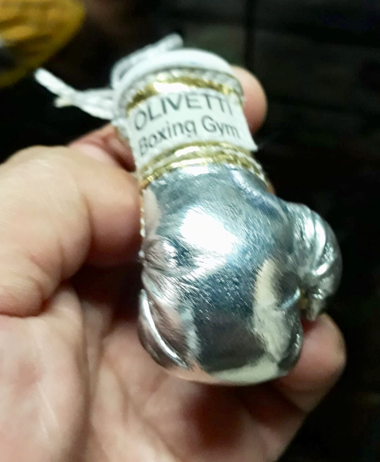 Silver color gloves keychain