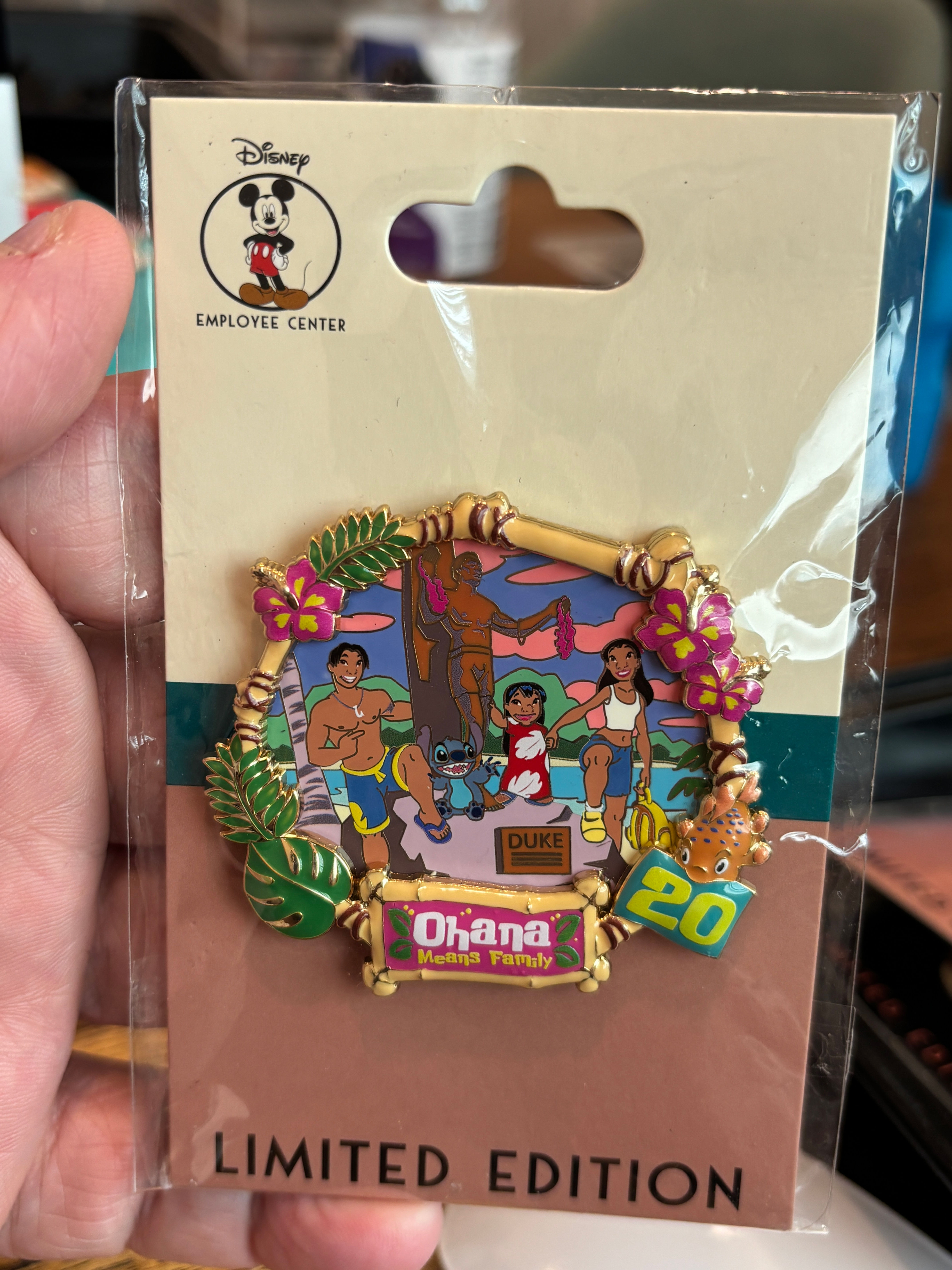 DEC Disney Lilo & Stitch 20th Anniversary Pin - Ohana Means Family