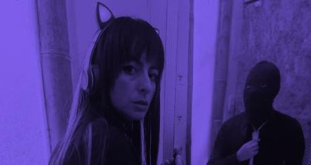 La oscuridad no siempre está solo en el sonido, sino también en la intención y en la letra. ¿Cyberpunk? ¿Punk electrónico? Con algunos tintes de post-punk. No sabría cómo definir con exactitud el sonido final de Gallin4zo.