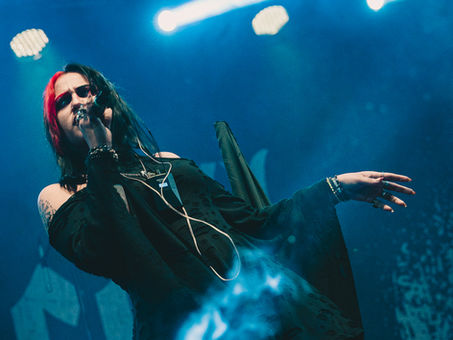 Conociendo a: Angie Raven frontwoman de Mutter Symphonie.
