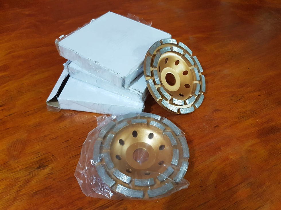 Miniatura: Copa diamantada de metal de 5 pulgadas para pulir cemento