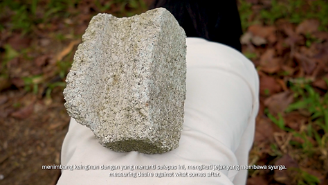 'Syurga di Telapak Kaki Ibu' Film Still 2.png