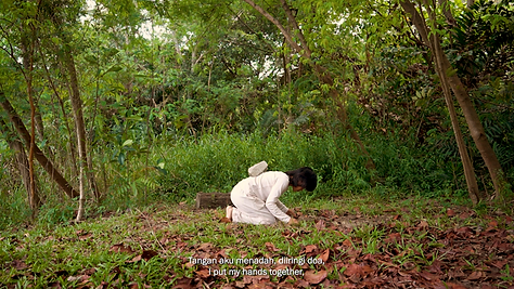 'Syurga di Telapak Kaki Ibu' Film Still 1.png