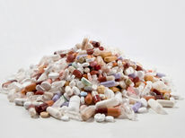 What causes antibiotic resistance？