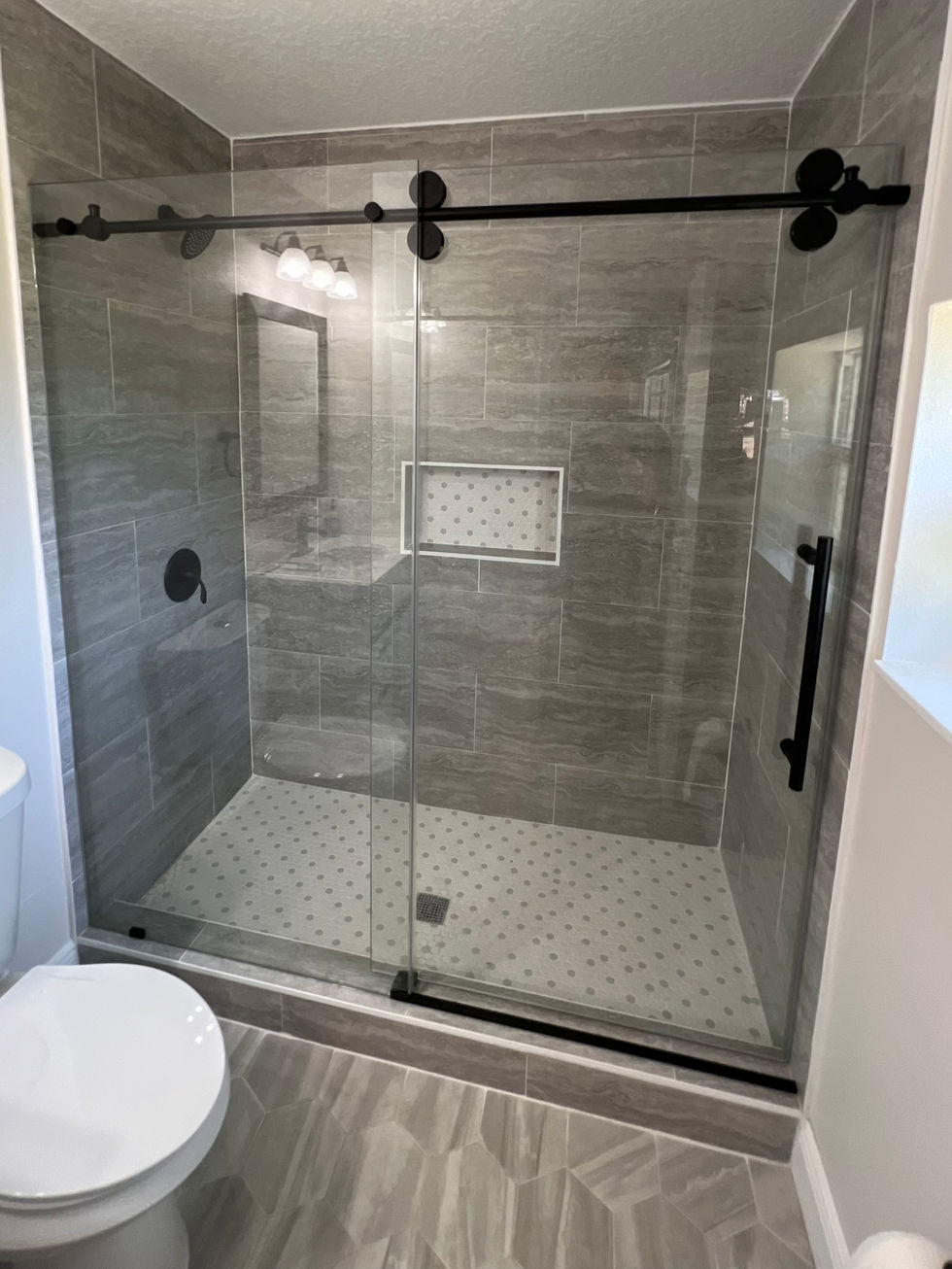 70128749385__30A53CB2-706A-47C0-920E-A28AC8104C69