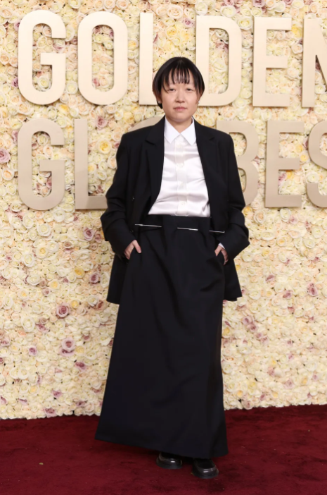 Woman stayed winning. Celebs took to the carpet in true style. Let's dive into the fashion displayed at the 2024 Golden Globe Awards. 