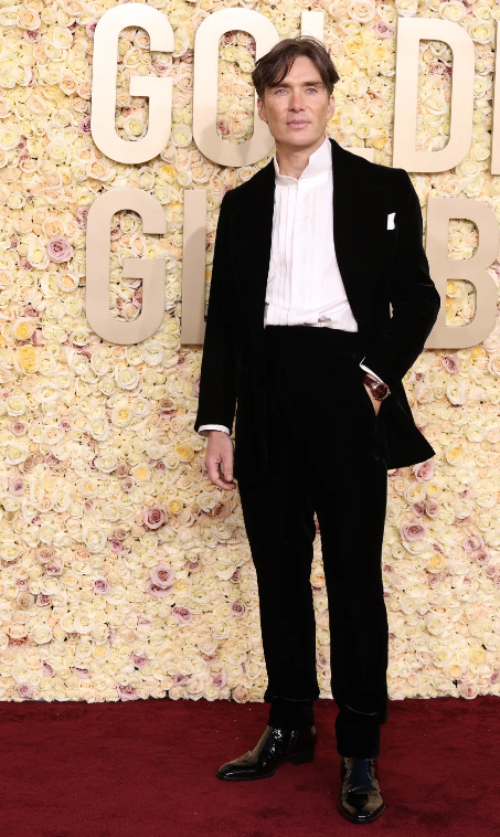 Woman stayed winning. Celebs took to the carpet in true style. Let's dive into the fashion displayed at the 2024 Golden Globe Awards. 