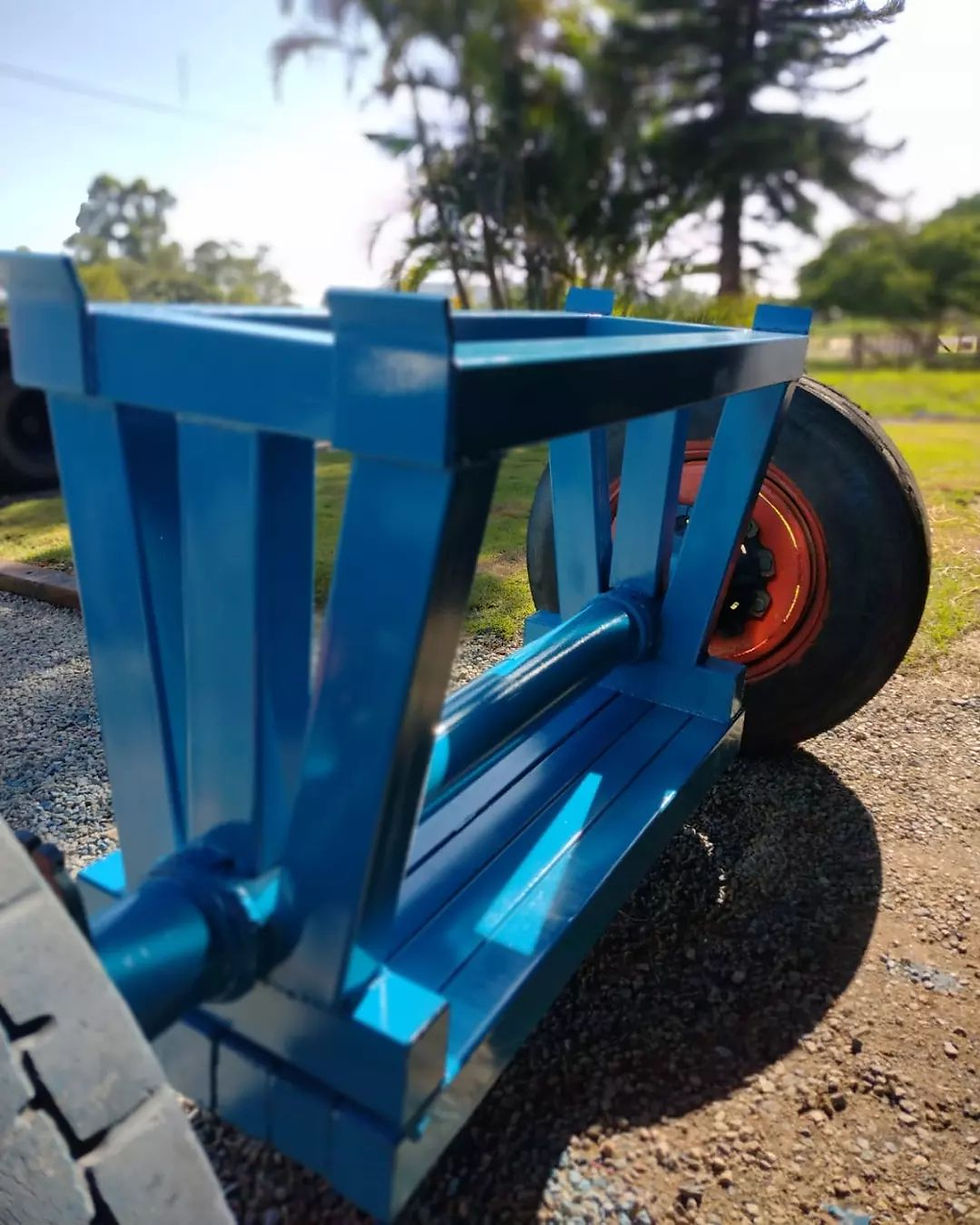 Montagem, soldagem e pintura industrial