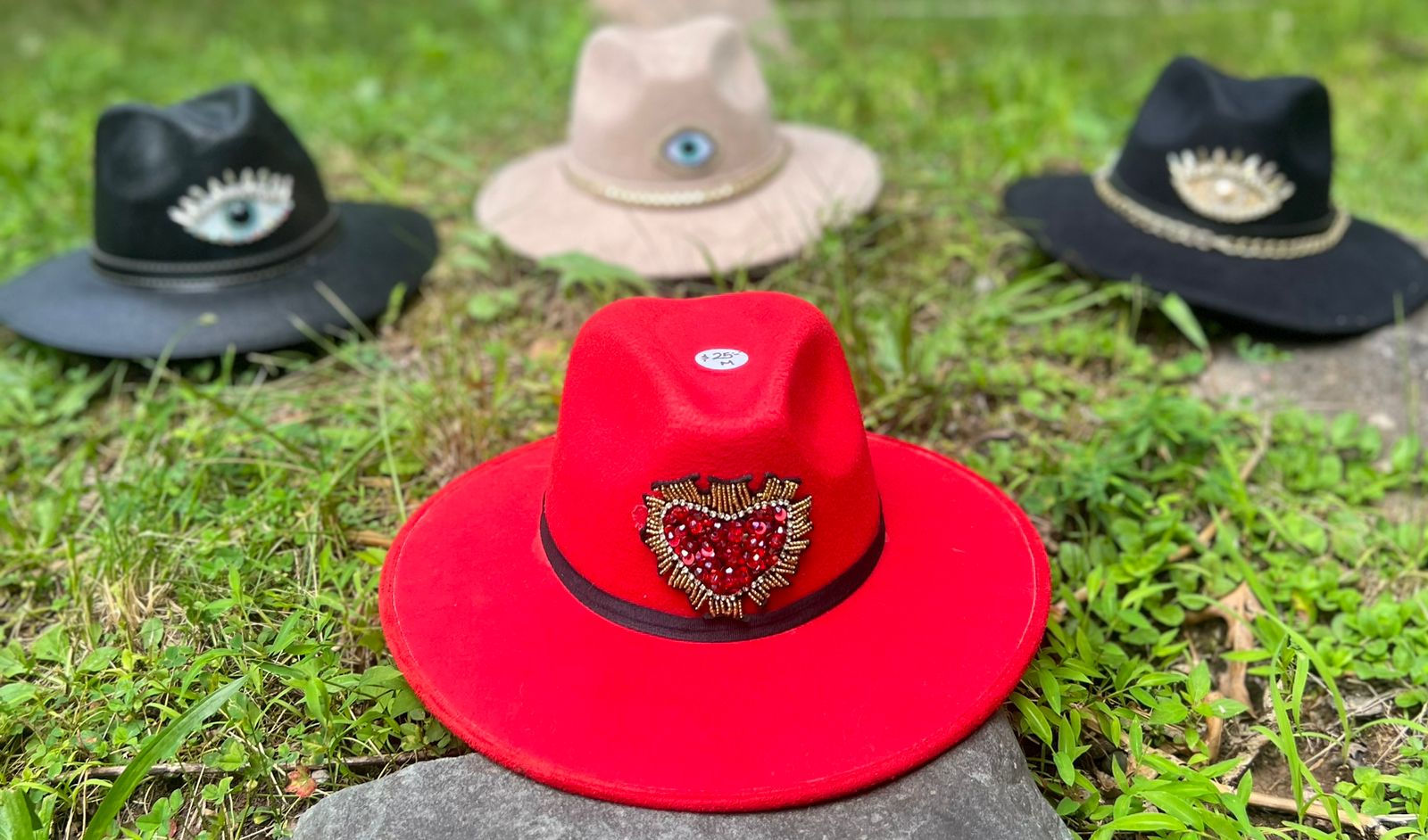 Suede red hat with heart patch ❤