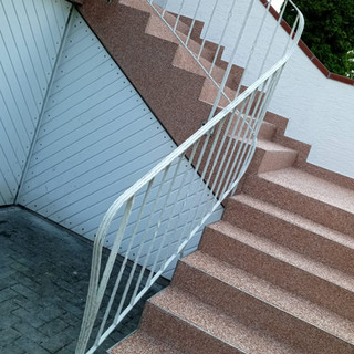 treuehaende-fliesenleger-renovierung-ulm-maler-handwerker-fenster-sanierung-trockenbau-türen-einbauen