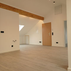 TreueHaende Ulm, Renovierung, Badsanierung, Sanierung, Trockenbau, Aluminium, Kunststoff, Holz - Fenster und Türen, Jalousien oder Rollladen, Handwerker in Ulm und Umgebung, Abriss, Rückbau, Abbruch oder Entkernung, Bodenleger, Fliesenleger, Plattenleger