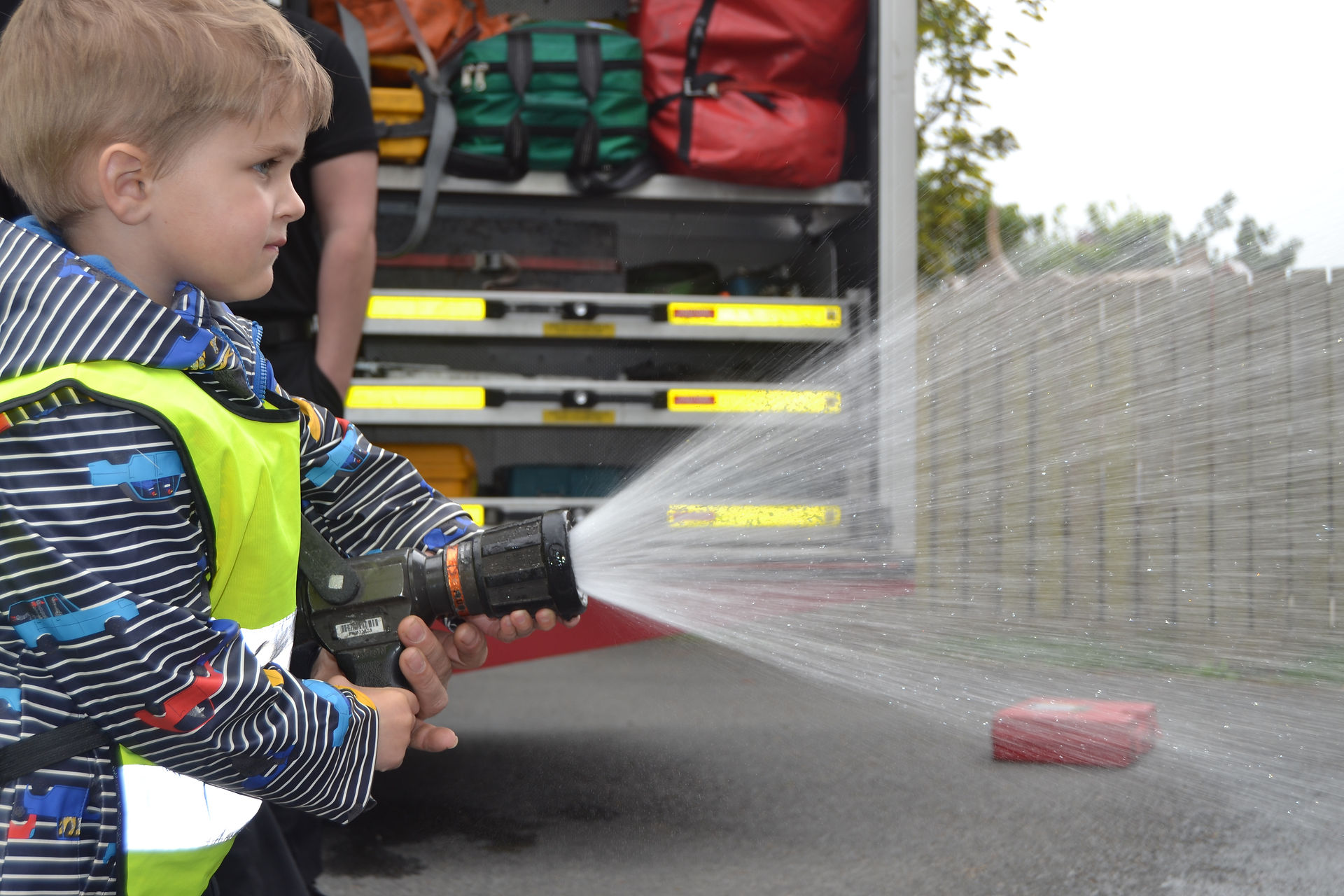 Spraying with the hose