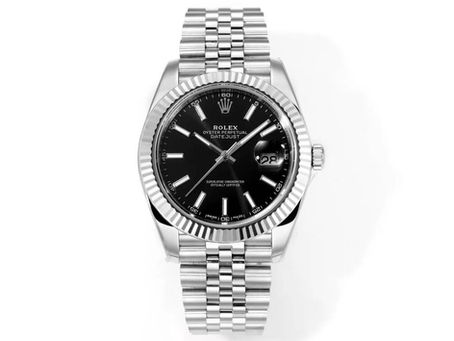 Sapphire glass mirror HD readout and black dial