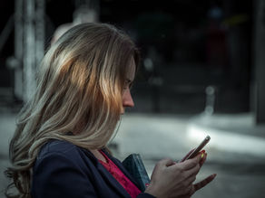 Wenn er sich nicht meldet: Wie du ruhig bleibst, ohne dich zu verlieren