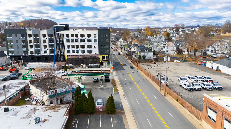 Construction continues on the six-story, 90-unit 80East development at E. McFarlan and Route 46. (DOVERNOW photo/David Arredondo)
