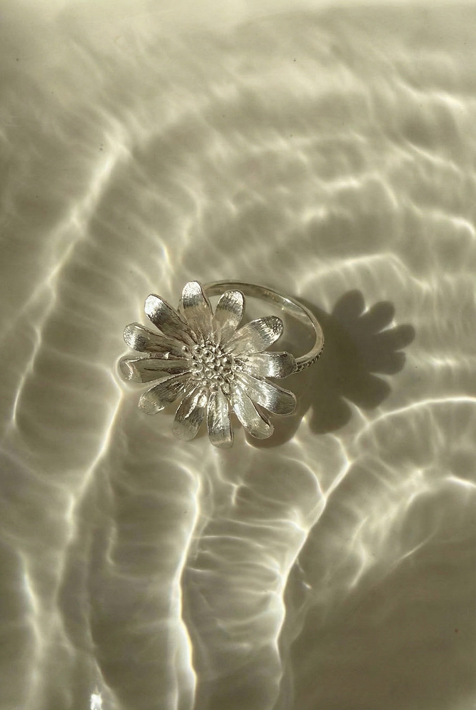 תמונה ממוזערת: DAISY L ring sterling silver/ gold plated