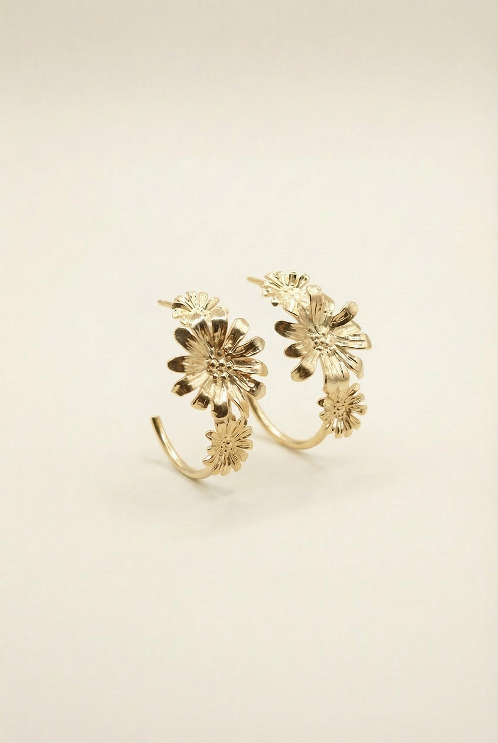 תמונה ממוזערת: DAISY bouquet earrings 14K gold