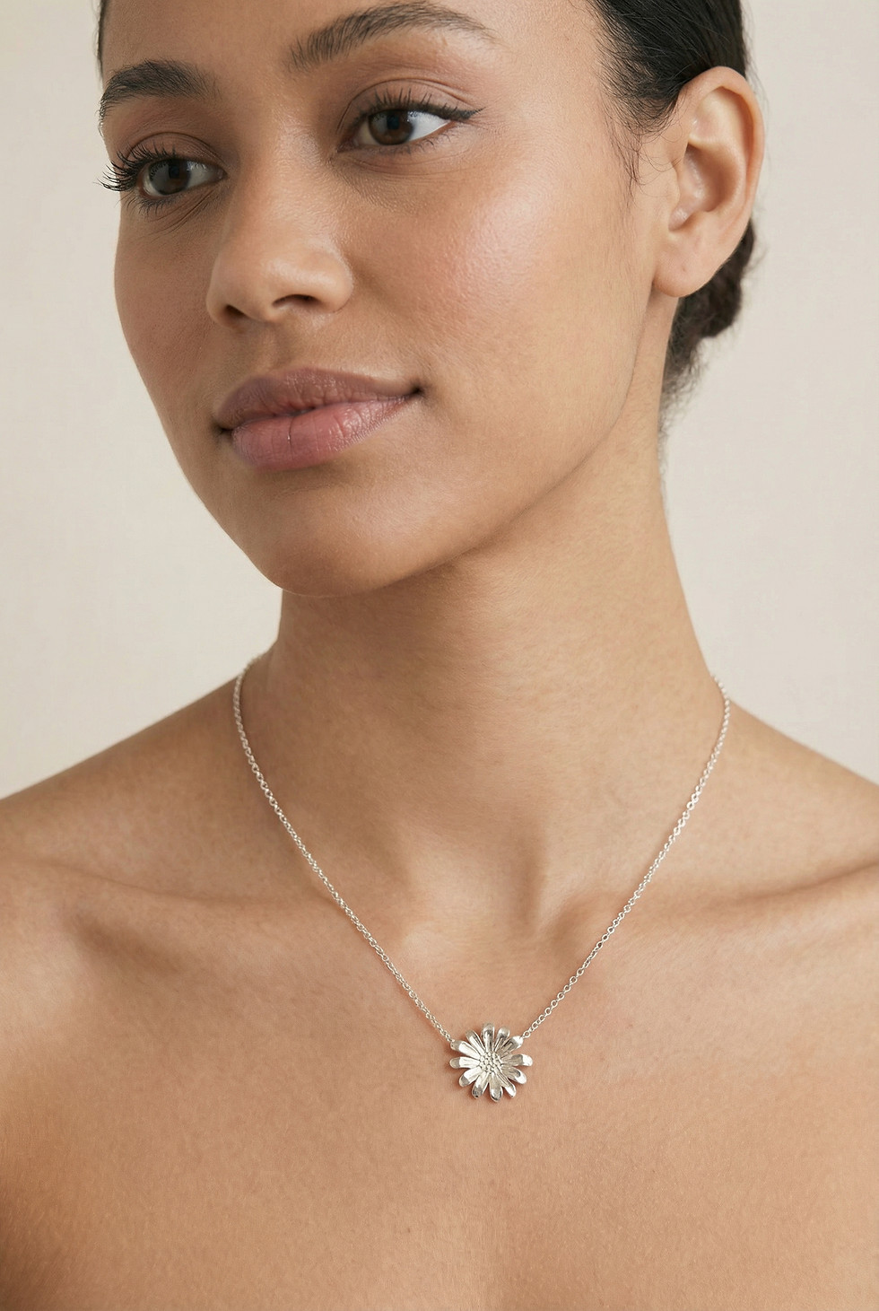 תמונה ממוזערת: DAISY M necklace 14K gold