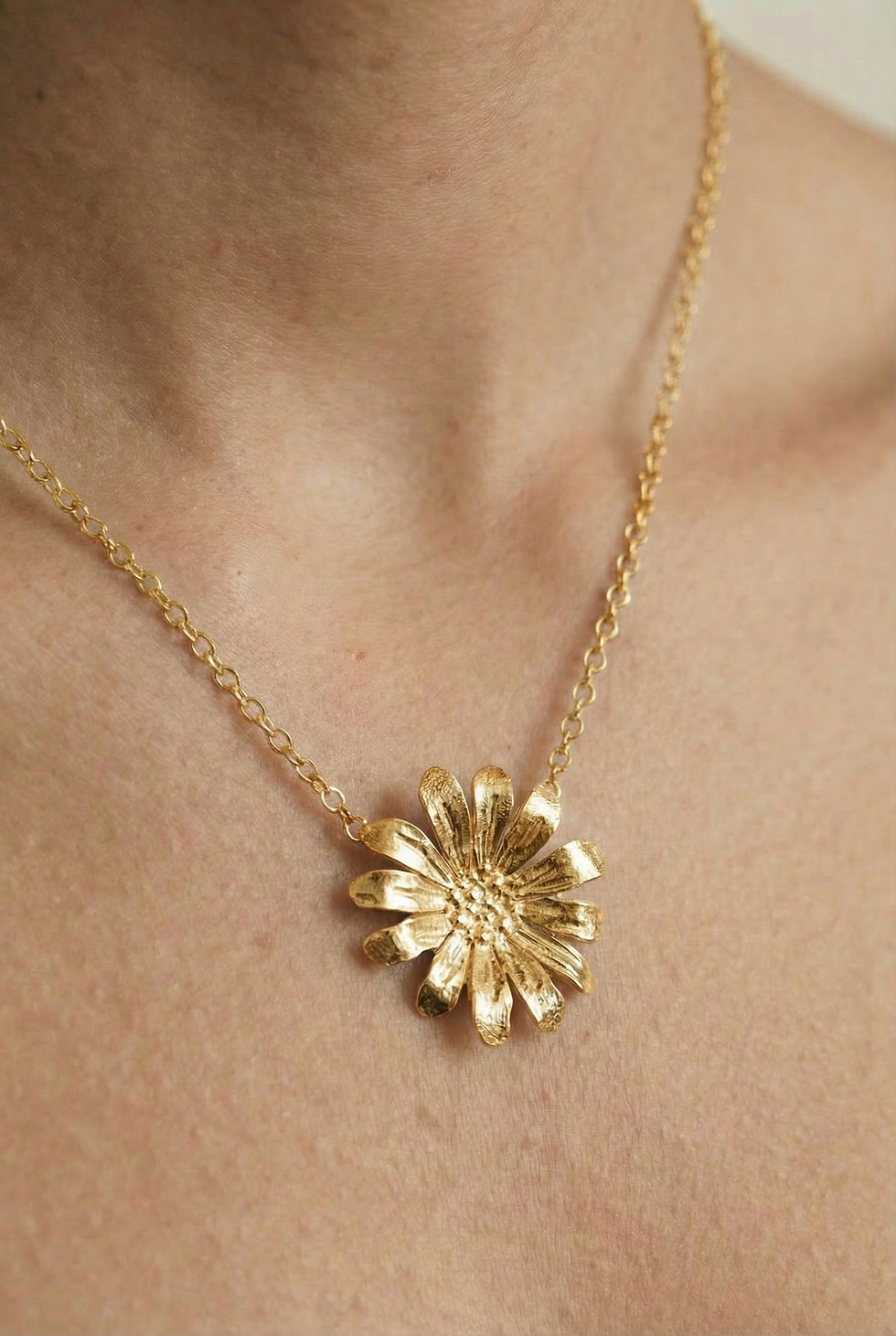 תמונה ממוזערת: DAISY M necklace 14K gold