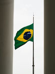 Flávio Bolsonaro e Lula: A Caminhada para o Segundo Turno em 2026
