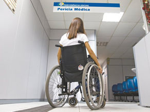 TRF-4 mantém concessão de aposentadoria por invalidez para mulher que sofreu AVC