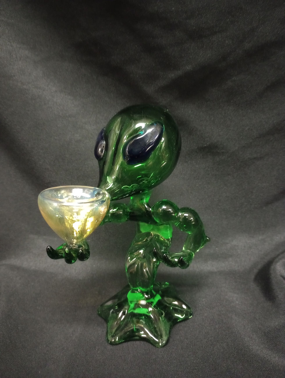 Thumbnail: 7" Alien Statue Hand Pipe