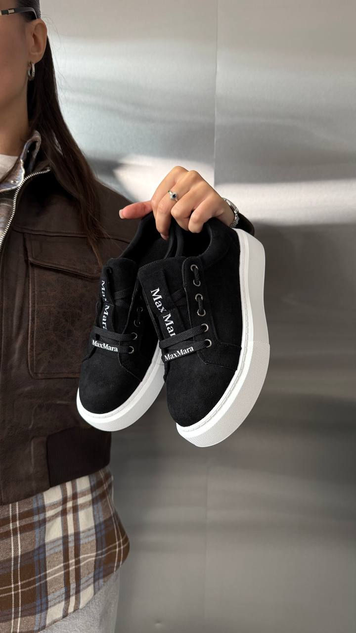 Жіночі базові кросівки