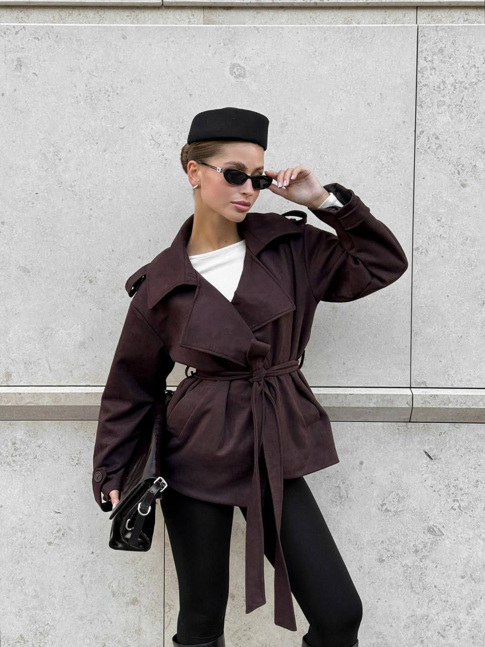 Замшевий тренч коричневого кольору