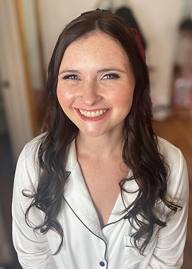 natural bride makeup with freckles