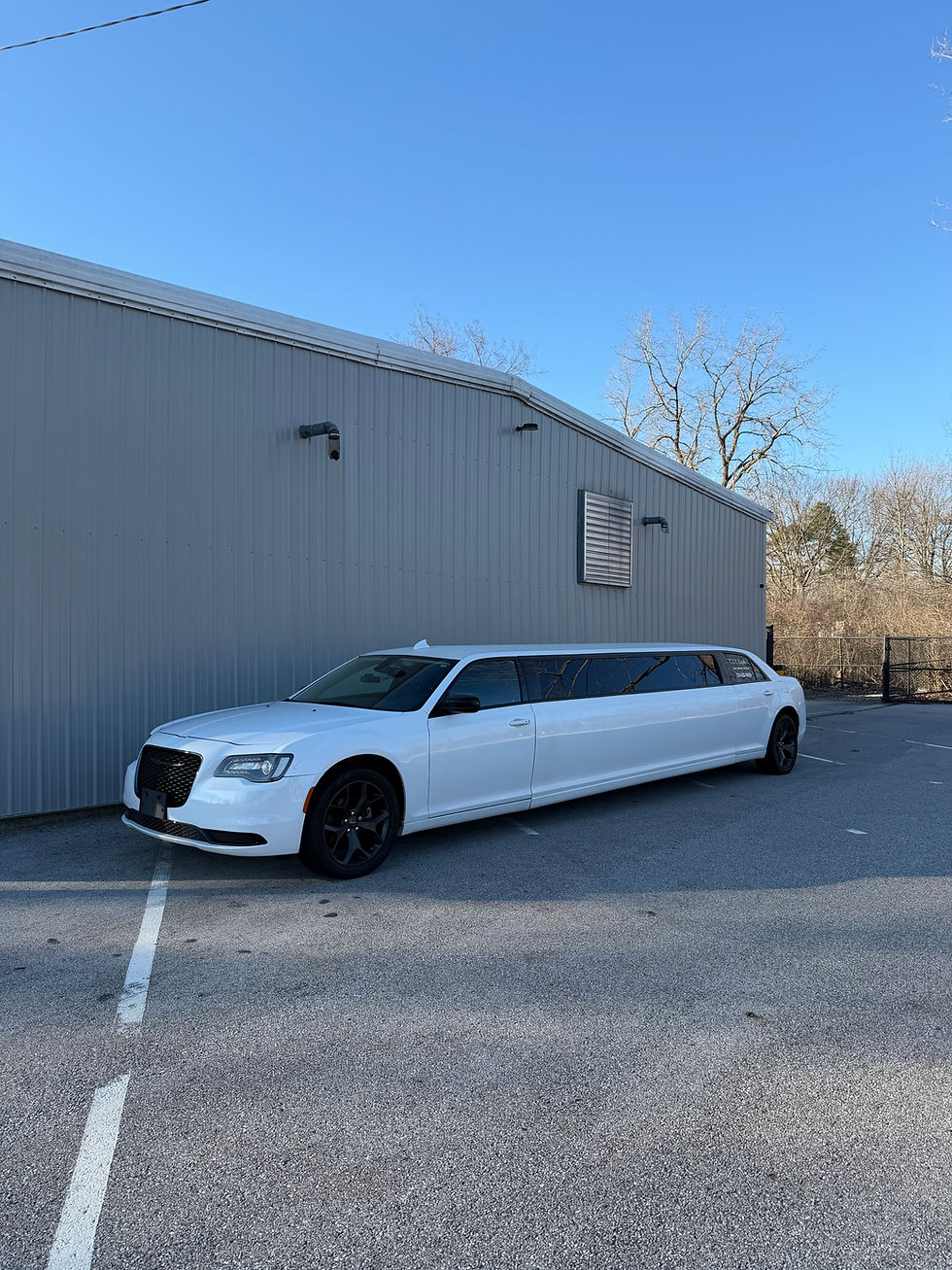 Lincoln Continental Stretch Limousine – Elegance and Luxury for Every Occasion