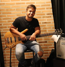 Baixo - Philipe Marim