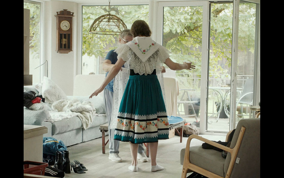 Photo 5 SomDoma_Still_5.jpg