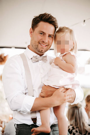 Hochzeitsfotograf Düsseldorf Hochzeitsparty Garten im Boho Stil