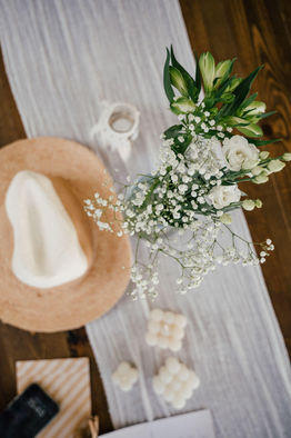 Hochzeitsfotograf Düsseldorf Hochzeitsparty Garten im Boho Stil Tischdeko