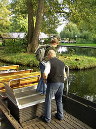 Einstieg in barrierefreien Kahn
