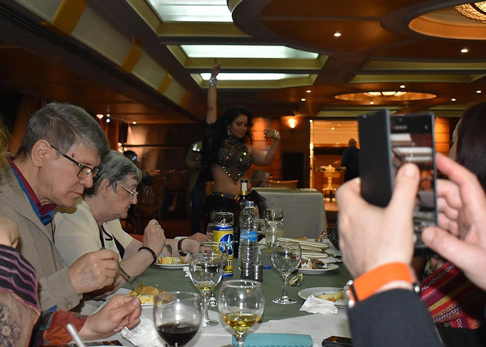 Dinner cruise cairo