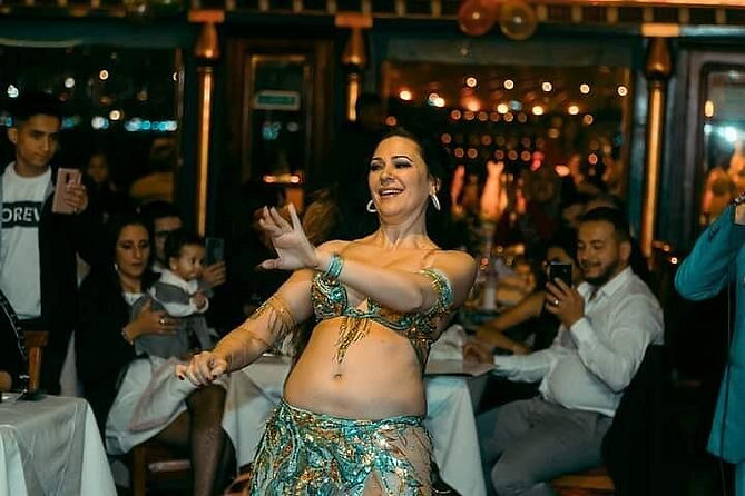 Best Nile dinner cruise in Cairo,5-star Nile dinner cruise Cairo,luxury Nile cruise Cairo dinner,nile cruise cairo dinner,nile dinner cruise,nile cruise dinner,cairo dinner cruise