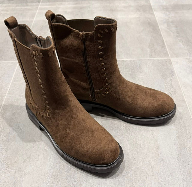 Thumbnail: Stitch Detail Suedette Zip Up Boot