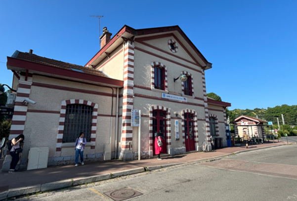Gare de Jouy en Josas