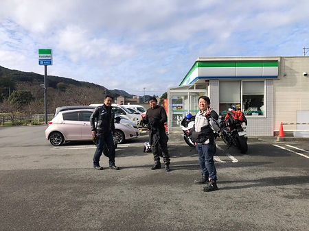 LINE_ALBUM_2023.11.25〜26 雲見温泉忘年会_231129_32 (小).jpg