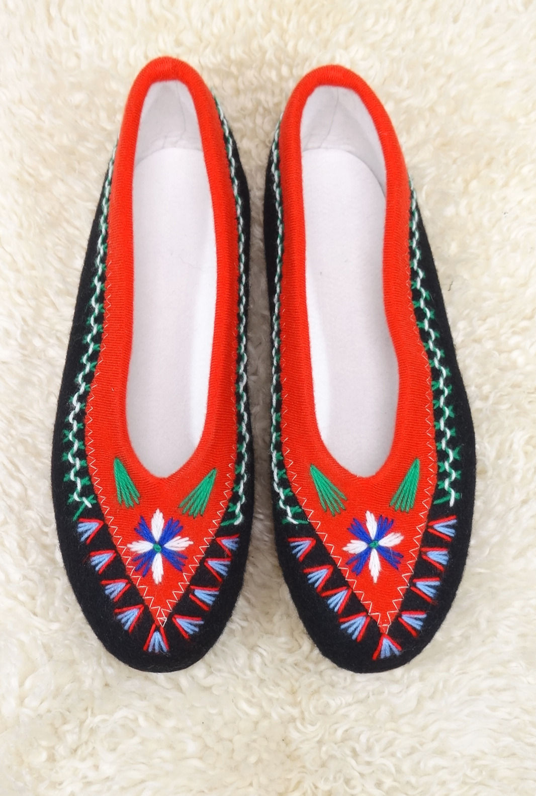 Fern Embroidered Slippers 18