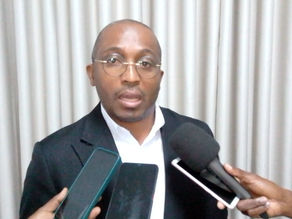 FLORBELA MALAQUIAS SOB FOGO: ACUSADA DE GESTÃO DANOSA, MAS GARANTE LEGITIMIDADE