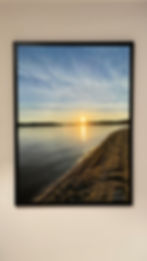 Camilla Tangen Studios Plakat Natur Veggpynt Stemningsfulle bilder Stemningsfullt Naturplakater Vann Innsjø Sol Solnedgang