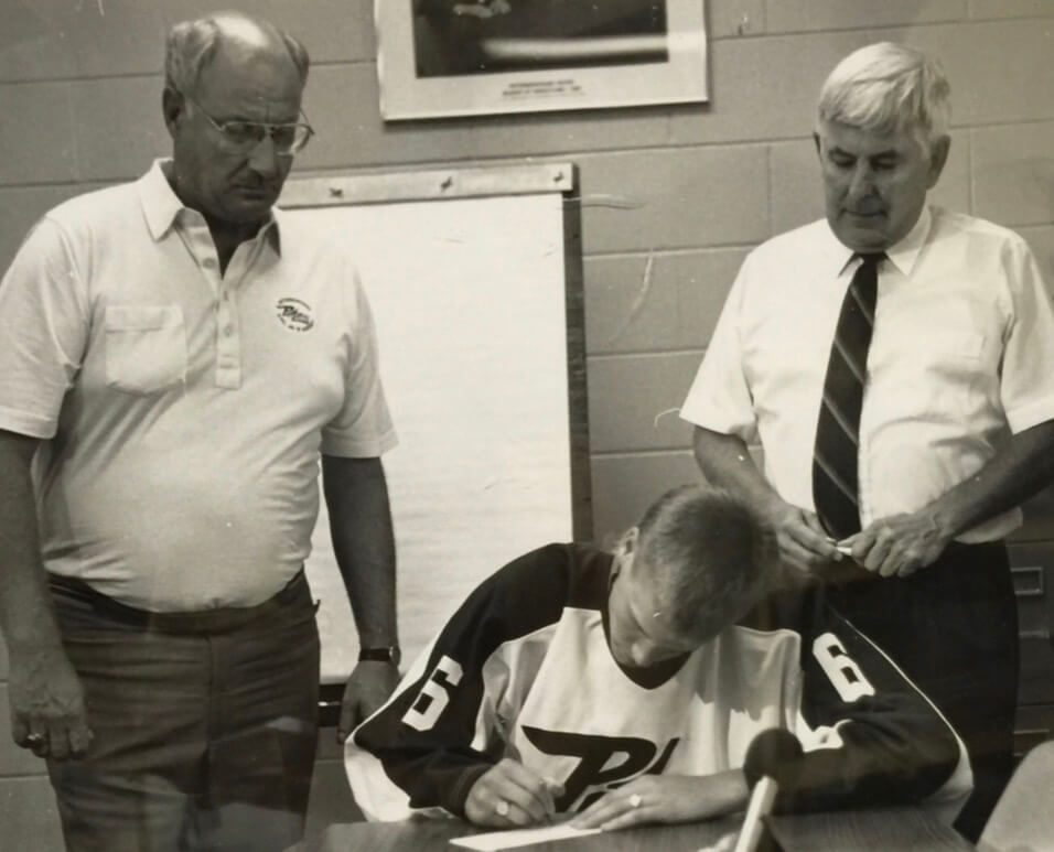 Petes - Contract signed (Aug 1991).jpeg