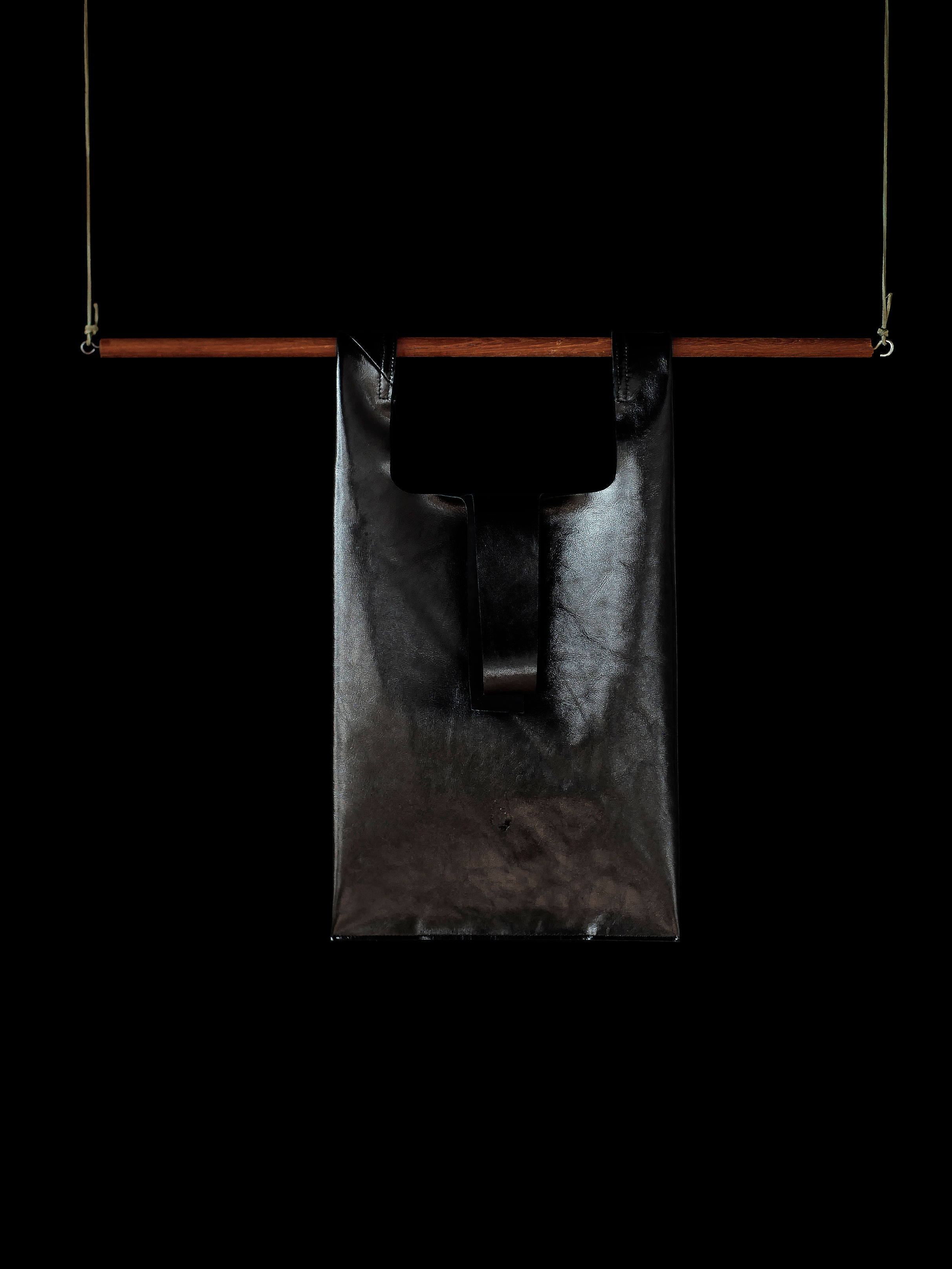 Sustainable Leather Bag M