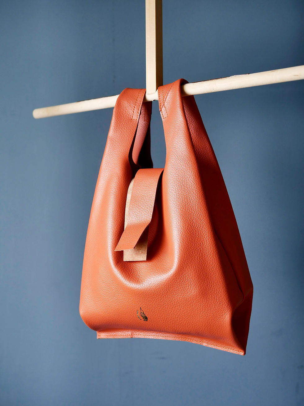 섬네일: Sustainable Leather Bag M