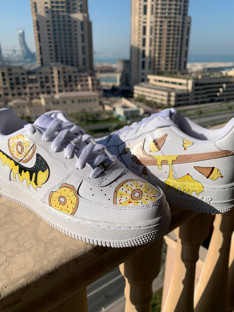 الصورة المصغرة: Customizable Yellow Ice-cream & Donuts Drip Custom Shoes