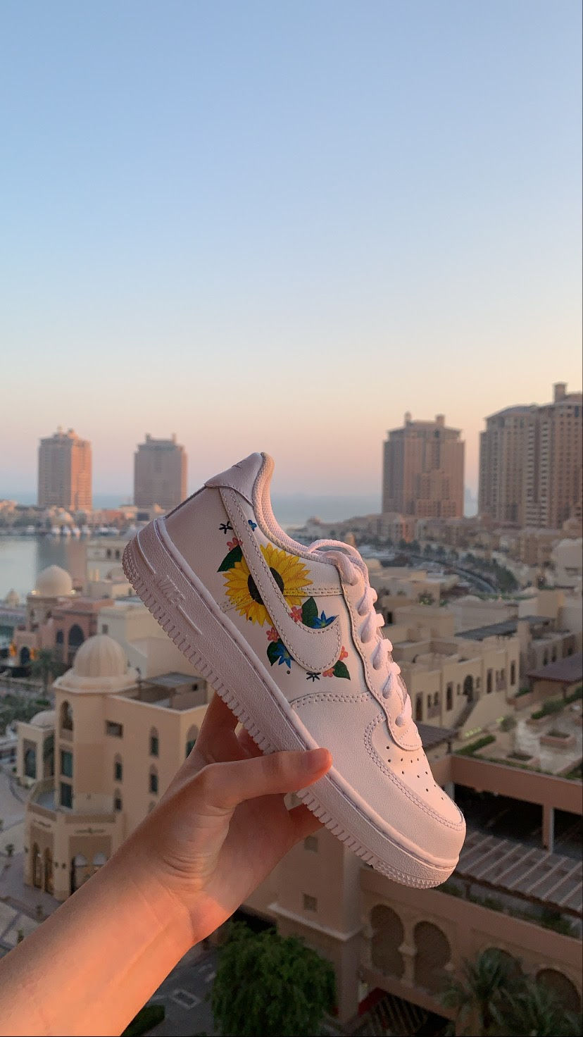 الصورة المصغرة: Sunflower Themed Custom Shoes