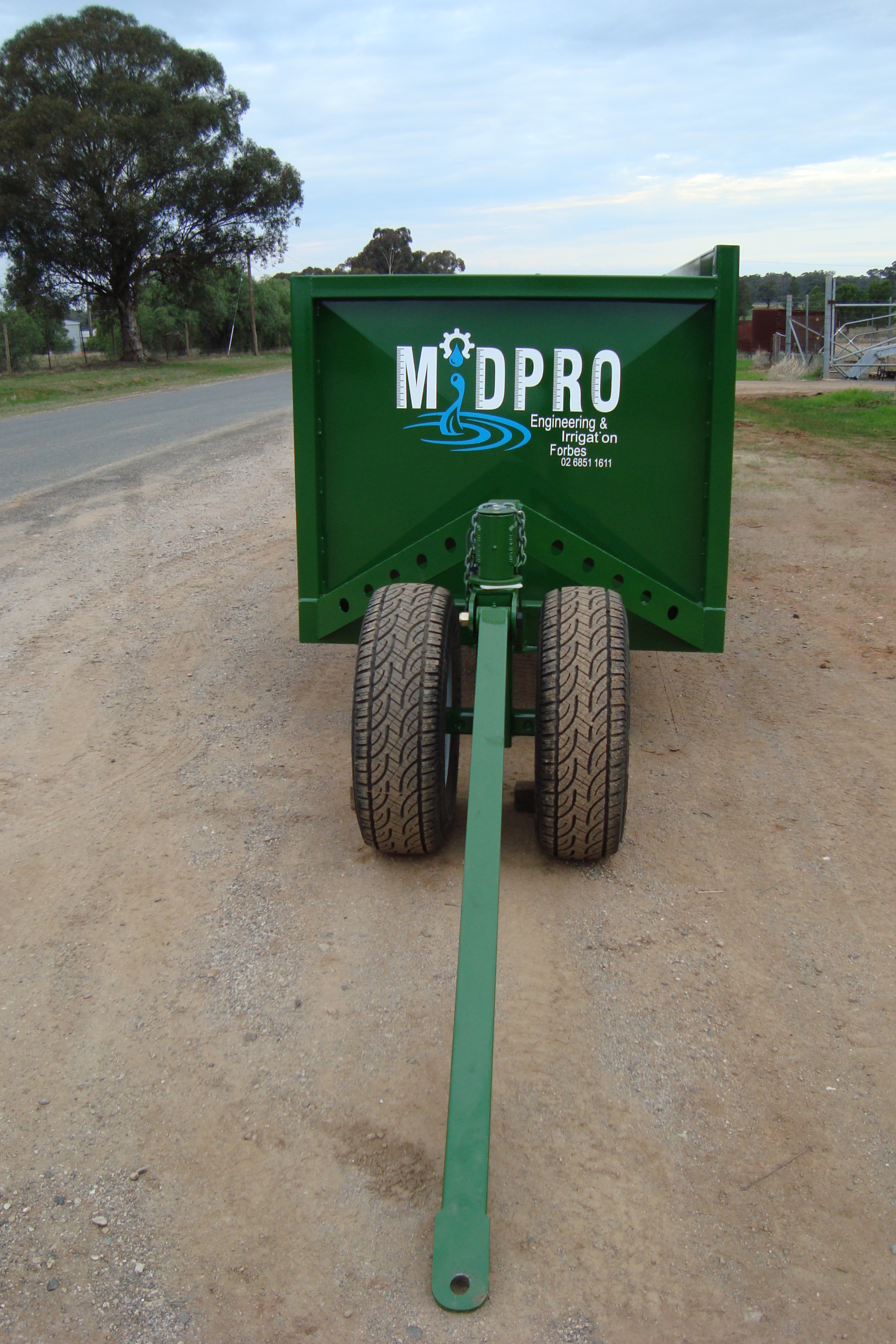 Mobile Cattle Feed Troughs midproengineering2